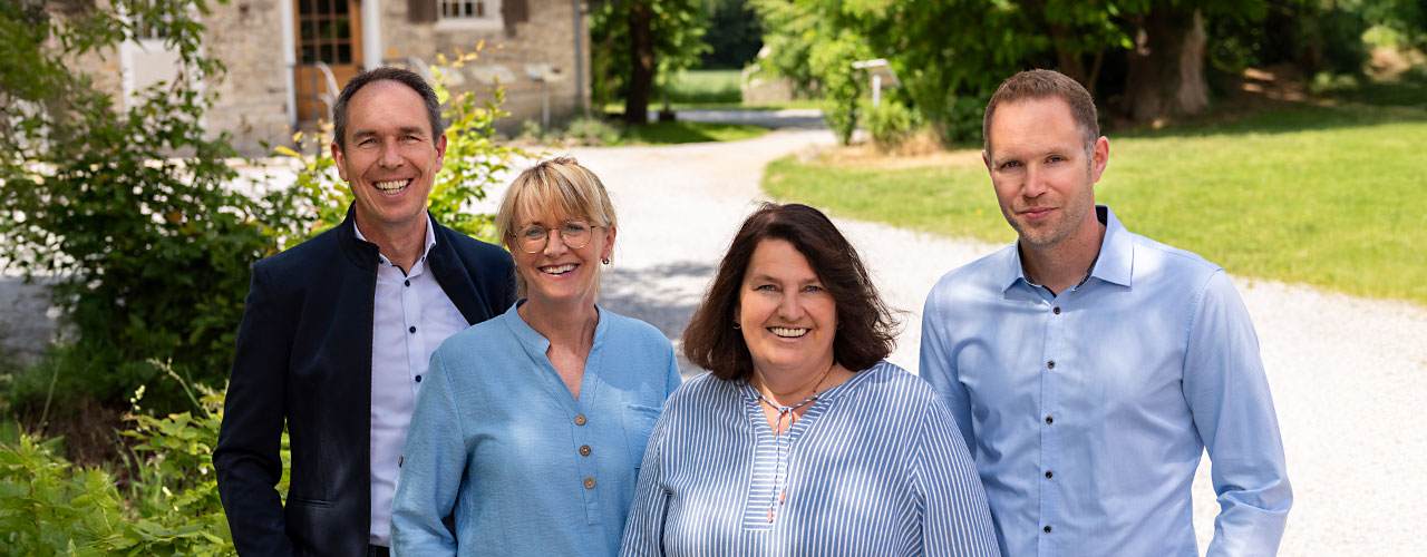 Buschhorn und Schäfers - Kfz-Sachverständige Paderborn Elsen Team